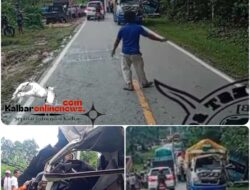 Dua Unit Truck Muatan Kayu Dari Putussibau Alami Kecelakaan Di Sintang.